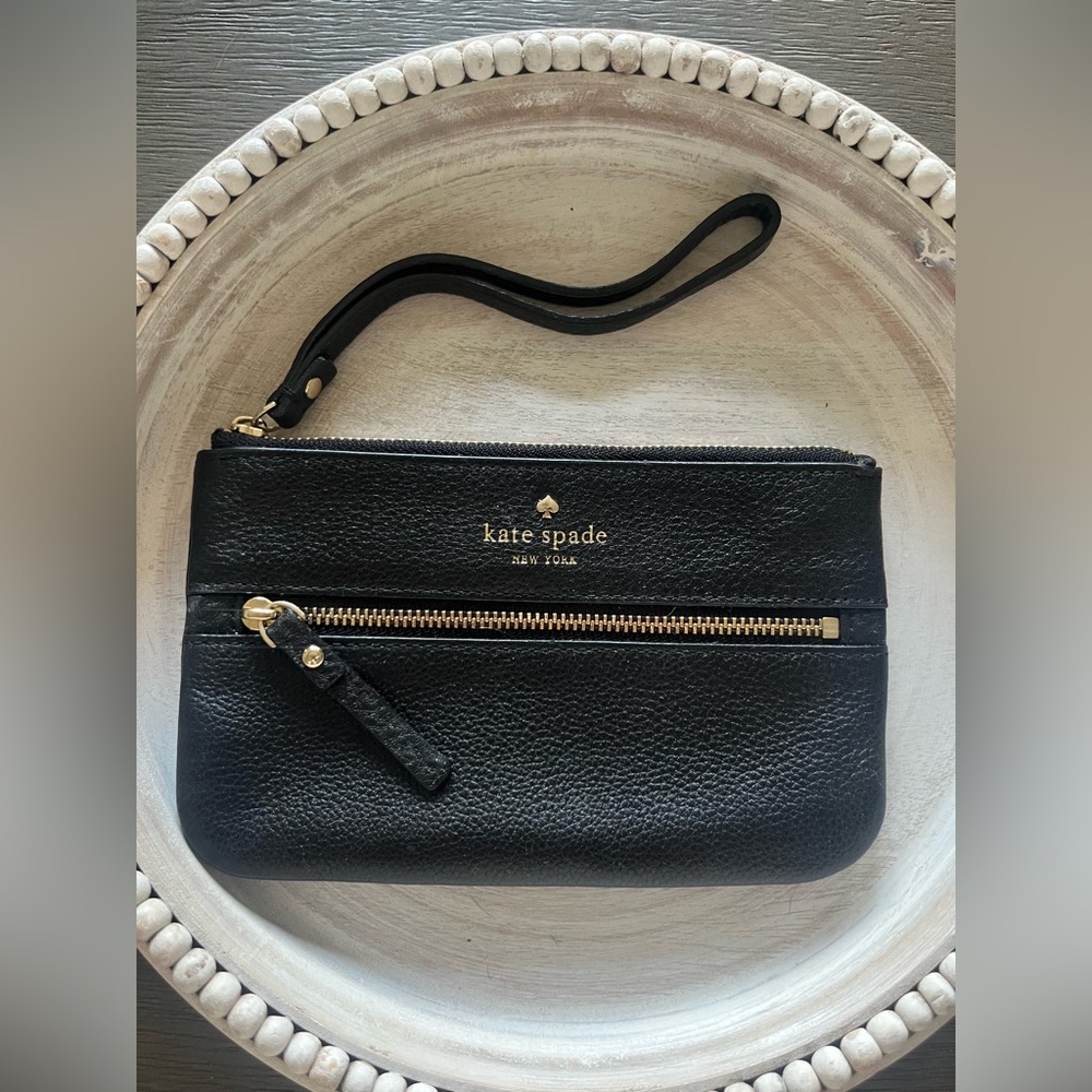 Kate Spade Black Leather Clutch Sleek Design